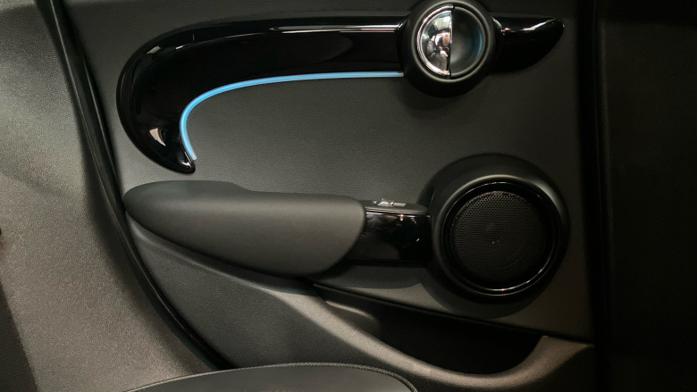 MINI Hatchback 1.5 Cooper Exclusive Premium Plus 5dr Auto Petrol Hatchback